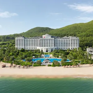 Курортный комплекс Marriott & Spa, Hon Tre Island, Нячанг